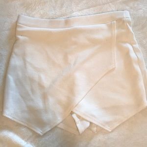 white envelope skort